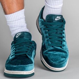 Nike👟Dunk Low ‘Green Velvet’ - DZ5224-300 - Wmns Size: 10 - EUC